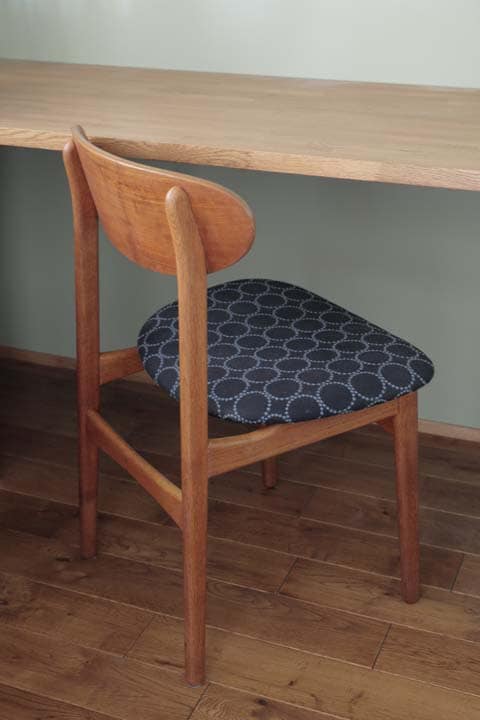 「haluta」でオーダーしたアトリエの椅子