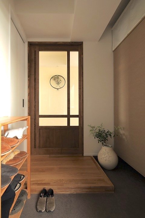 オーダーメイドの木製引き戸