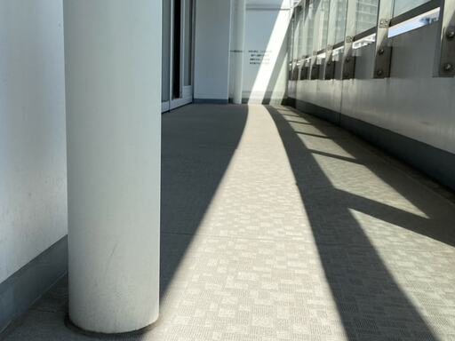 なにもないベランダ