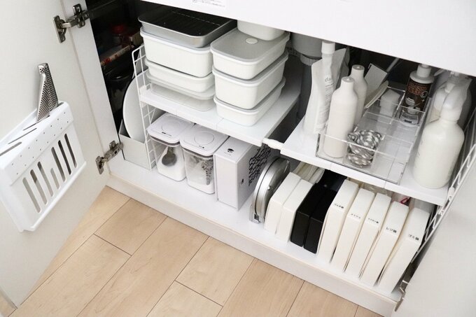 棚で上下を仕切る