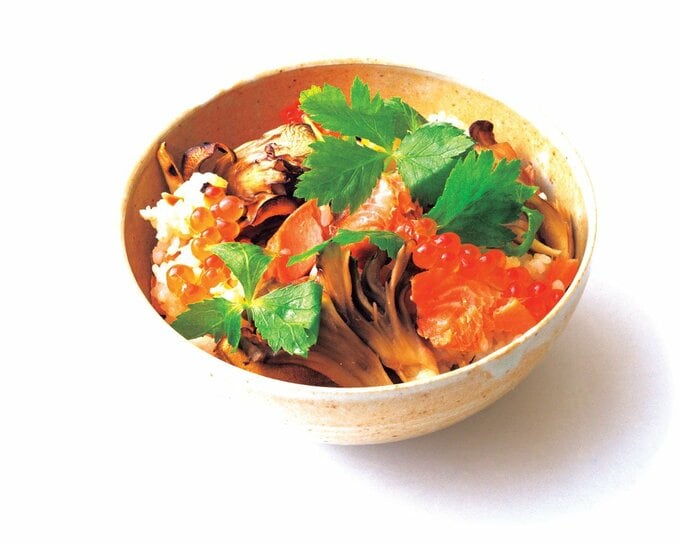 甘塩鮭と焼きマイタケの混ぜご飯