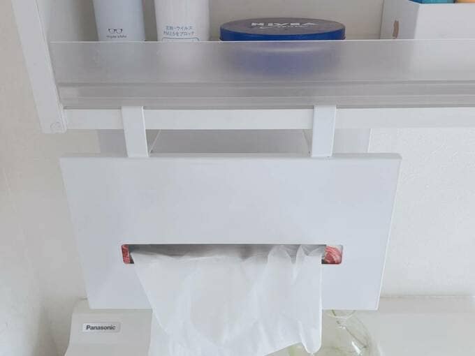 ティッシュを浮かせて収納正面