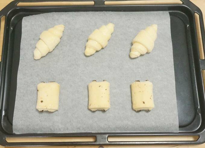 シートの上にパン