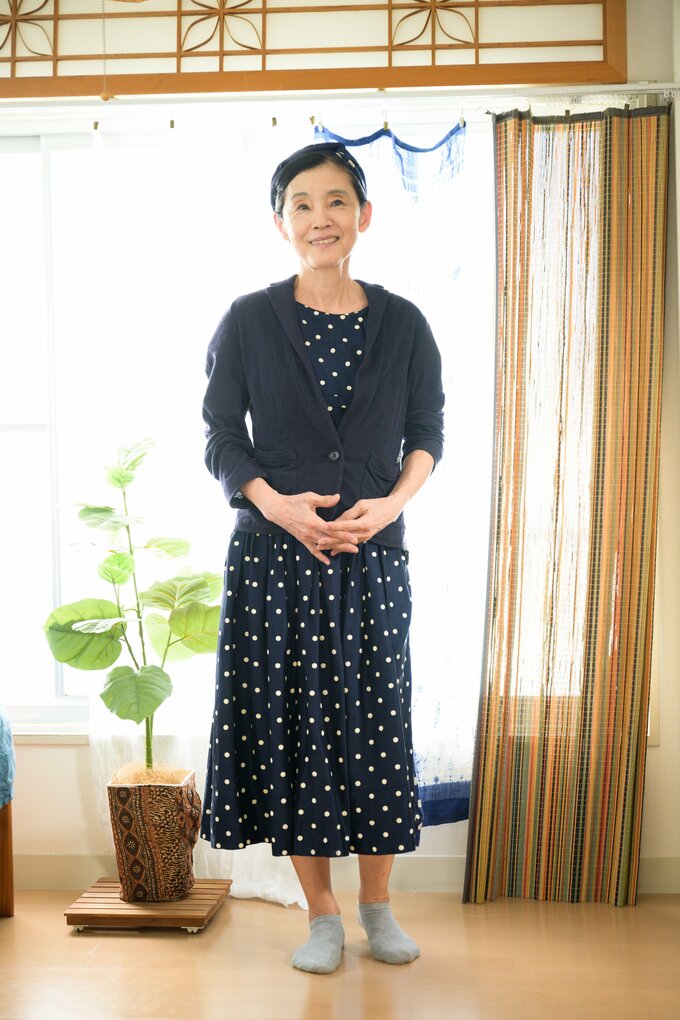 リメイクしたワンピースを着る紫苑さん