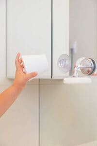 コップをフックにかけるところ