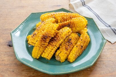夏らしさ満点！まるで屋台な「焼きトウモロコシ」のつくり方。お弁当やBBQのサイドメニューにも