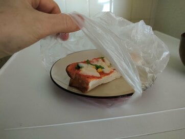 50代の「小さな節約」。食品用ラップをやめて代わりに使っているもの