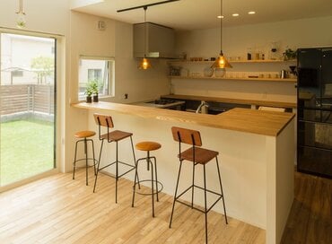 ダイニングテーブルはなくてもいい。忙しい現代人に合った「食卓の新しい形」