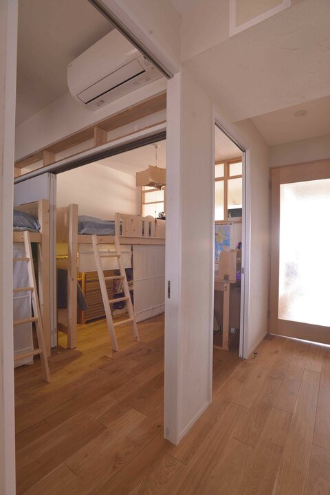 仕切り 子ども部屋 扉 リノベーション