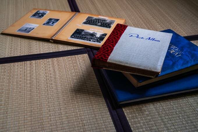 畳の上にアルバム