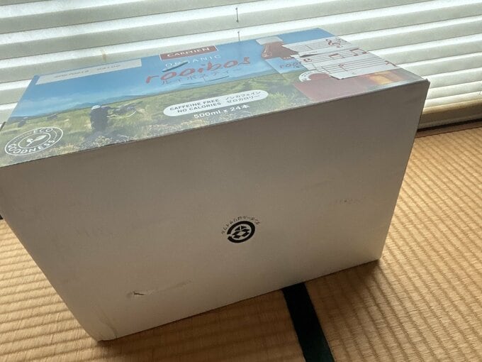 写真：ダンボール箱