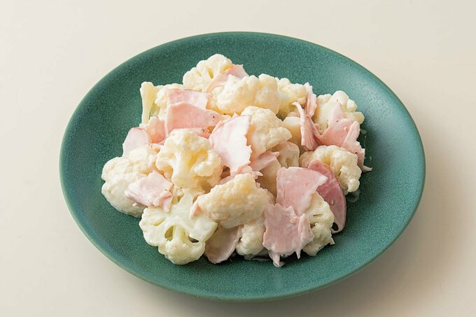 カリフラワーとハムのヨーグルトサラダ
