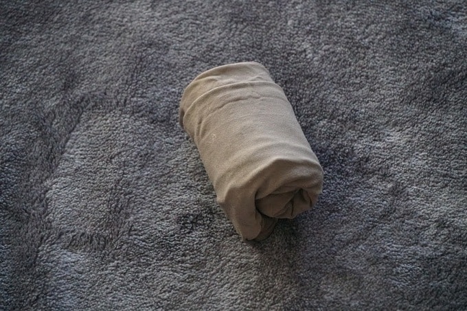 タイツを丸める