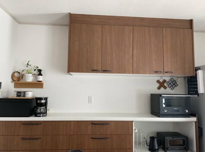 ハイカウンターのカップボード