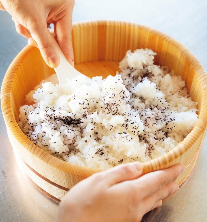 ゆかりを混ぜたすし飯