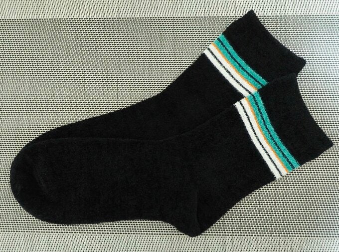 「シェニール レトロボーダー柄(婦人ショートクルー丈)」(110円)、サイズ:23~25cm、素材:ポリエステル、ポリウレタン