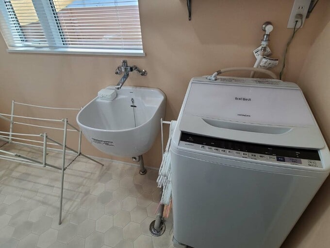 ランドリールームのスロップシンク