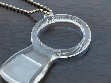 ダイソーで見つけた「謎のキーホルダー」。缶・ペットボトルの開封時に使える便利グッズだった