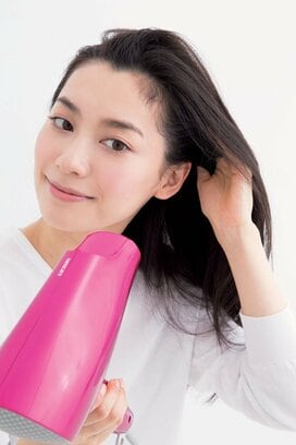 薄毛さんも大丈夫！見た目年齢マイナス10歳のふんわりヘアスタイリング