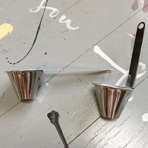 手で90°に曲げます