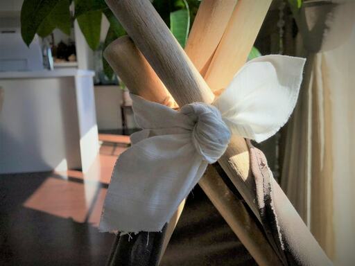 見た目も考えさらに布で縛って固定