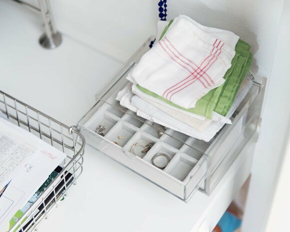 ハンカチはたたんで積み重ねる