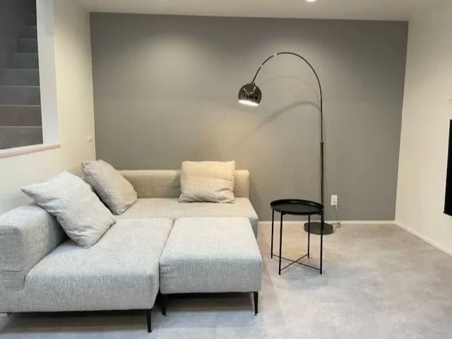 オットマンを追加