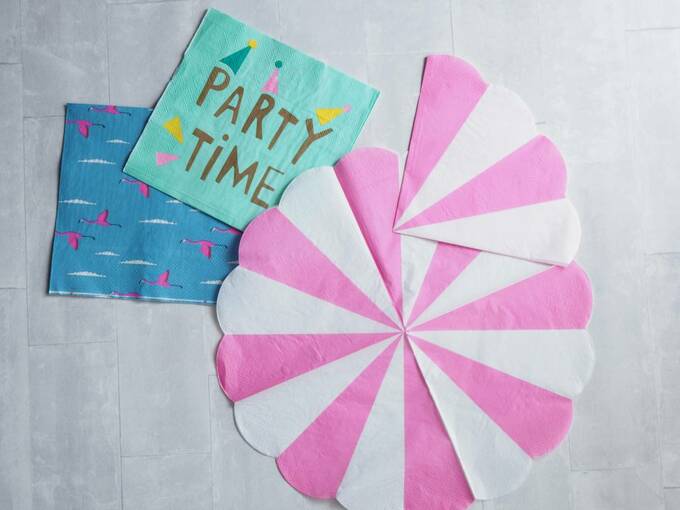 「ペーパーナフキン」はポップカラー＆柄をセレクト