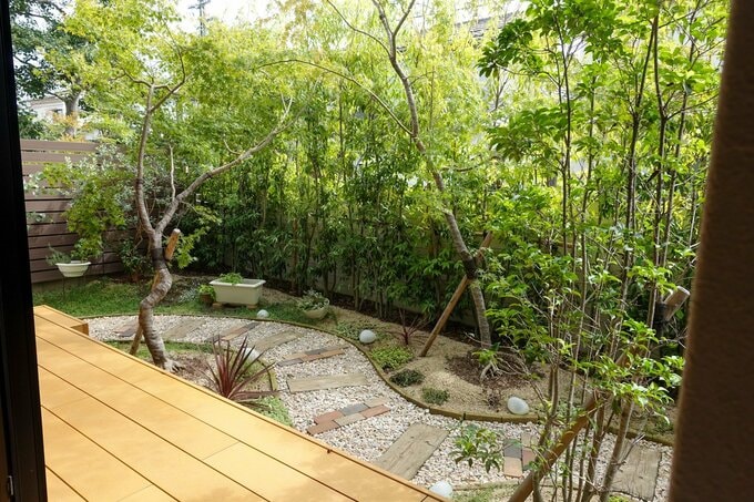 引き渡しから2年経った、現在のわが家の庭