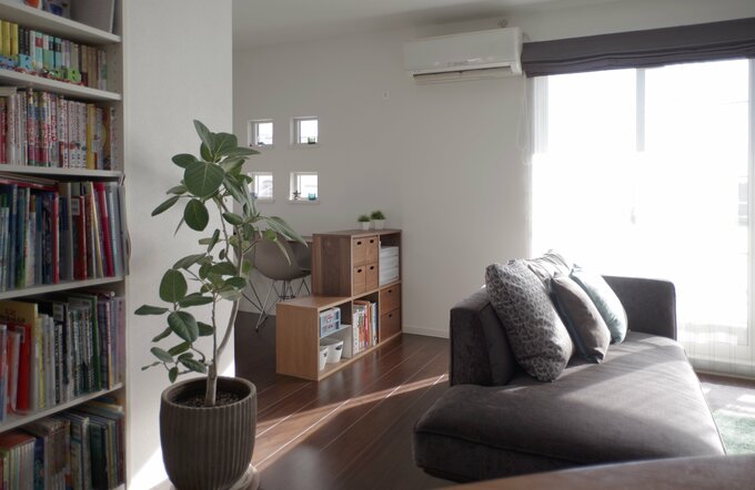 リビングから死角にあるワークスペース