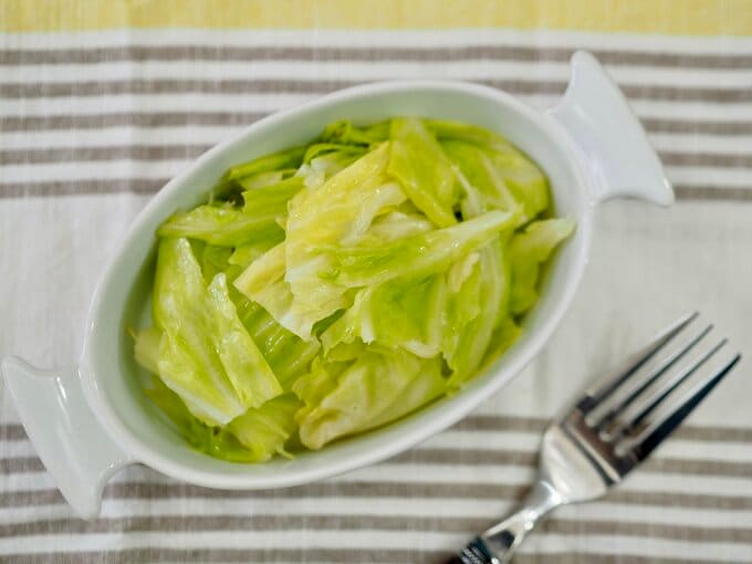 真俯瞰でみた春キャベツ