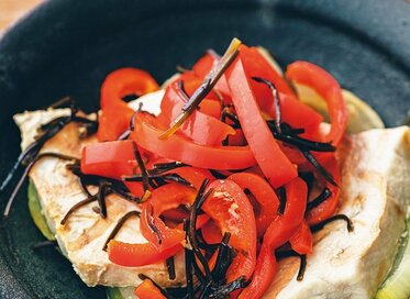 旬が近い「カジキ」の新定番おかず。レンジ加熱だけでうま味を引き出す