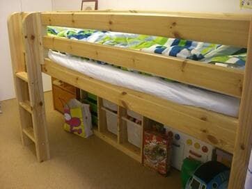 子ども部屋を広く使うために買ったロフトベッド。中学生になってやめた理由とは？