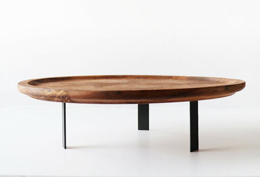 完成した「ヴィンテージ風三脚トレイ」