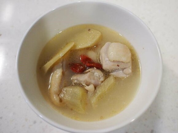 台湾の 母の味 といえばチキンスープ 代々伝わる秘伝の味レシピを大公開 Esseonline エッセ オンライン