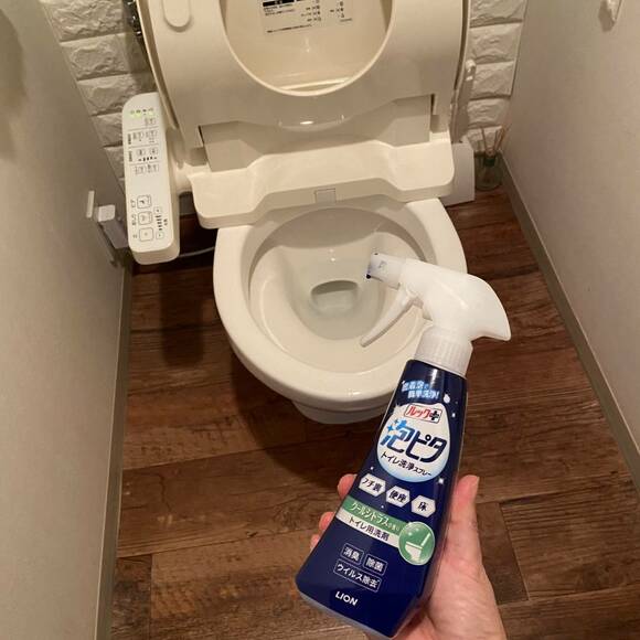 トイレと泡スプレー