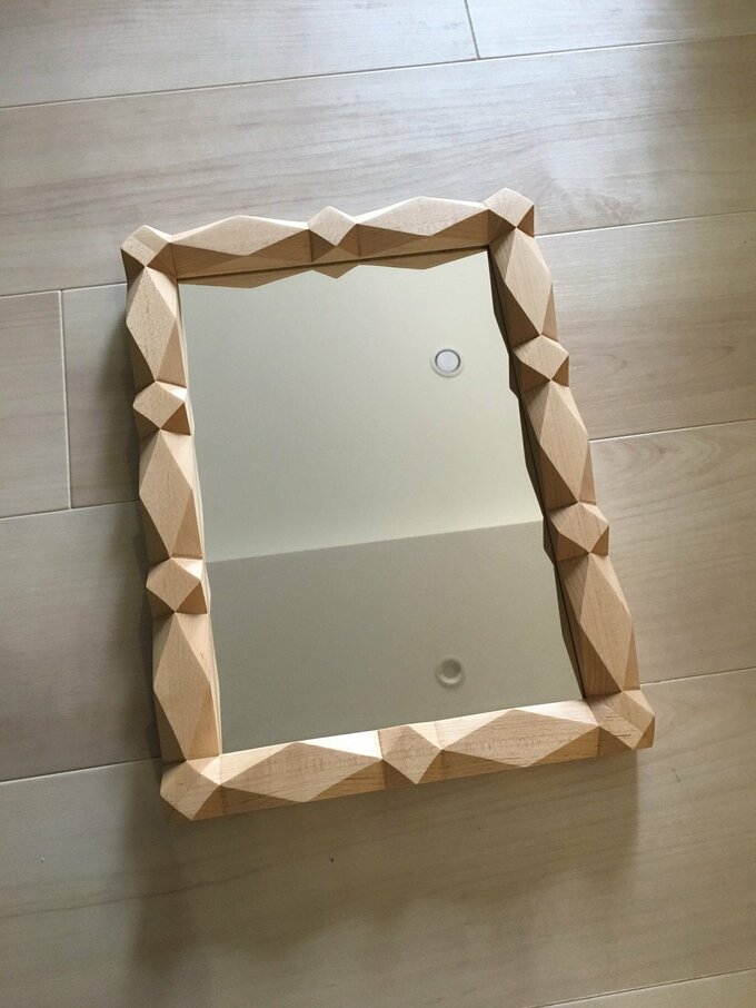 工房イサドの鏡