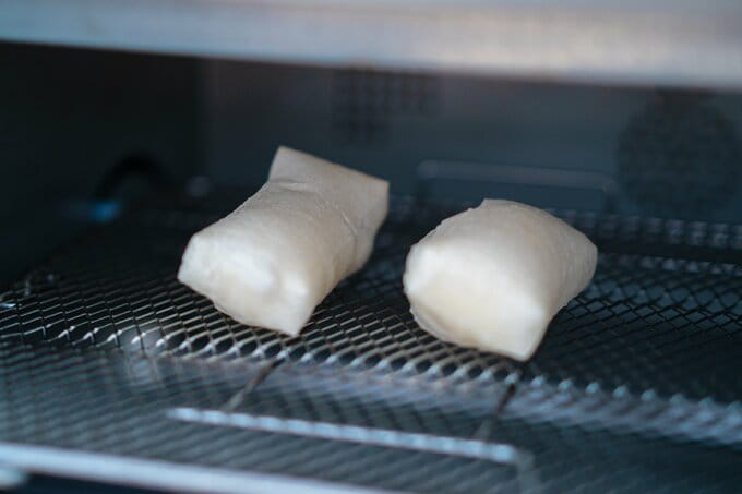 餅はトースターなどでこんがり焼く。