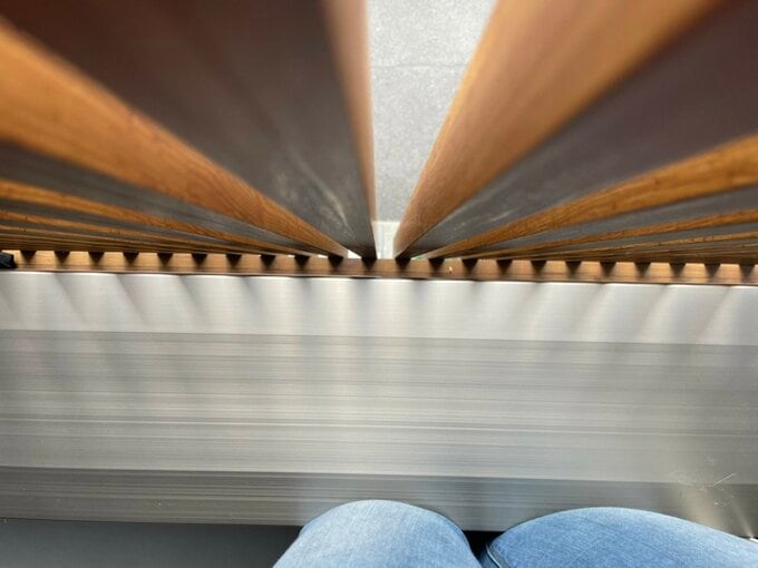 縦格子とインナーバルコニーのすき間