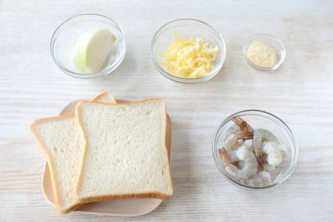 食パンやむきエビなど