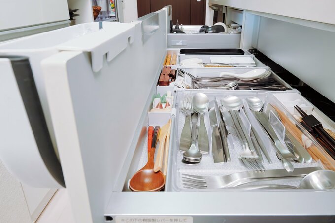 100円ショップの仕切り