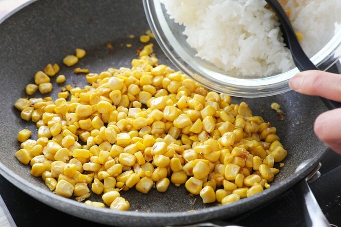 ご飯を投入する