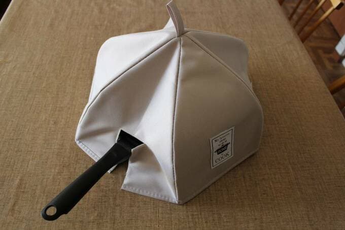 カバーからお鍋の取っ手