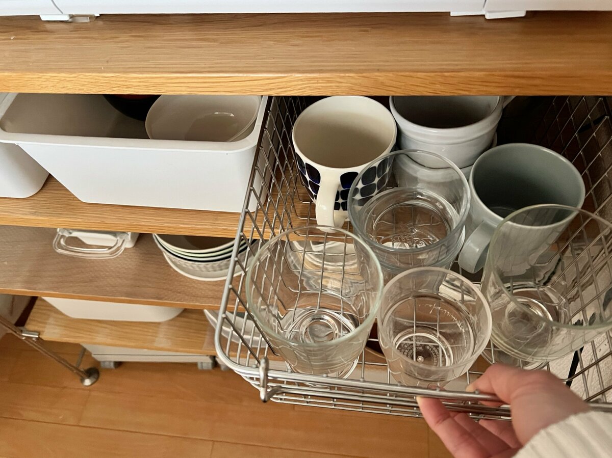 引越しのため食器棚お譲りいたします 転勤5回の引っ越しで「食器