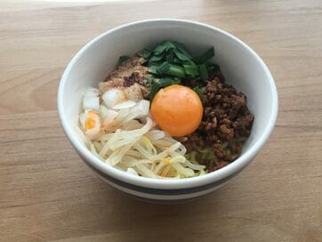 台湾混ぜそばを自宅で再現！ガツンとした辛味のあとにまろやかなうま味が