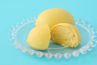 瀬戸内レモンが香る「レモンケーキ缶」の鮮やかな黄色にひと目ぼれ。ホテルが手がける、夏の手土産