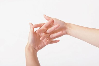 手足の冷えに効く「人体力学」。エアコンで弱った体を体操でサクッと改善！