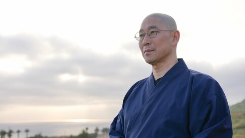 SNSとの「適度」な距離の置き方。禅の考え方を用いて上手につき合う