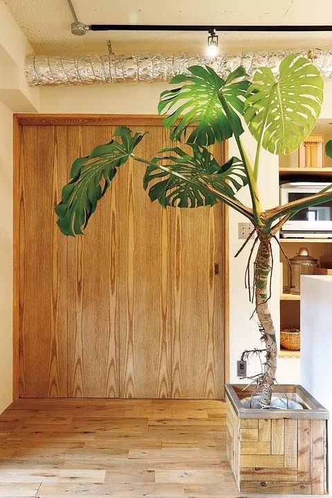 寝室とLDKを仕切るオリジナルの大型引き戸