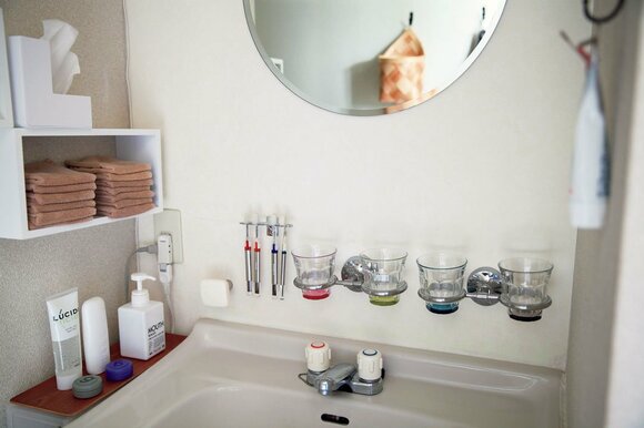 空中収納で清潔さをキープ